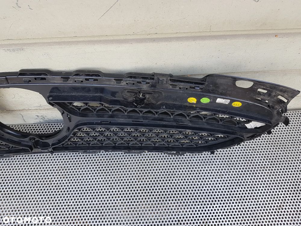 Mercedes W206 C AMG Grill Atrapa - 9