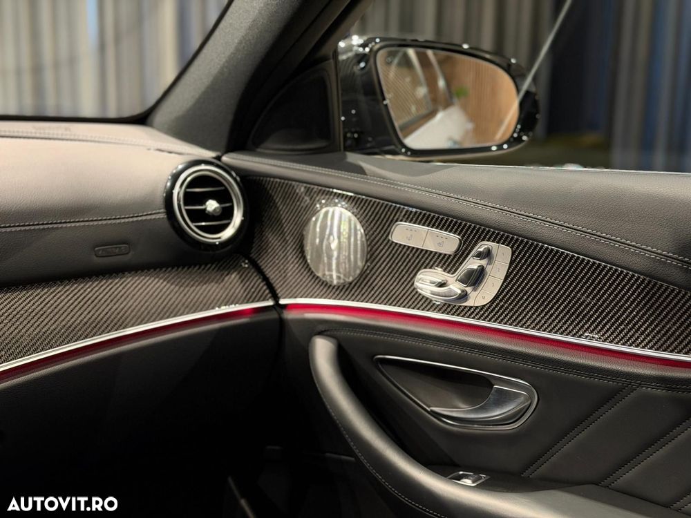 Mercedes-Benz E - 38