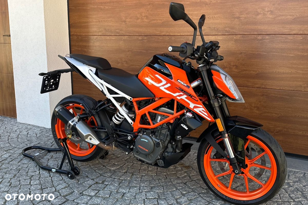 KTM Duke