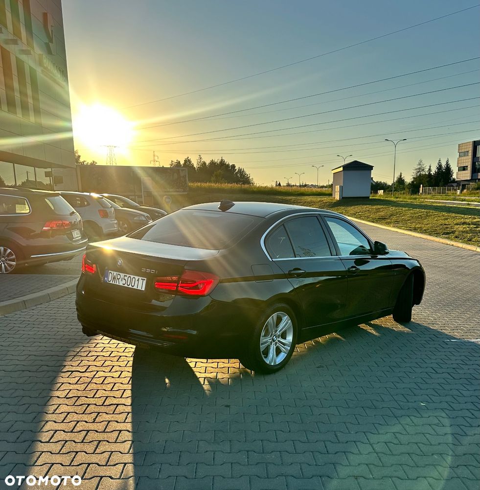 BMW Seria 3 330i Luxury Line sport - 5