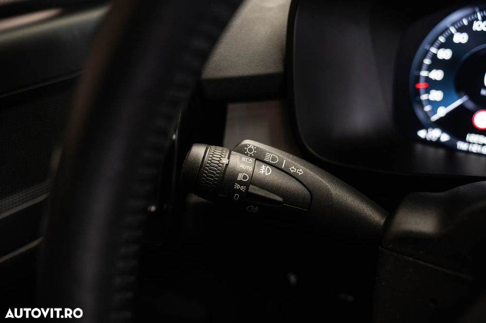 Volvo XC 40 T3 Geartronic Momentum - 25