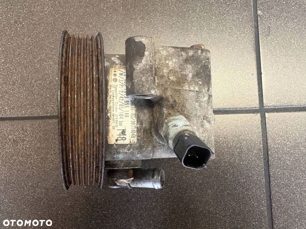 POMPA WSPOMAGANIA FORD VOLVO 4M513A696AD 30714048 - 2