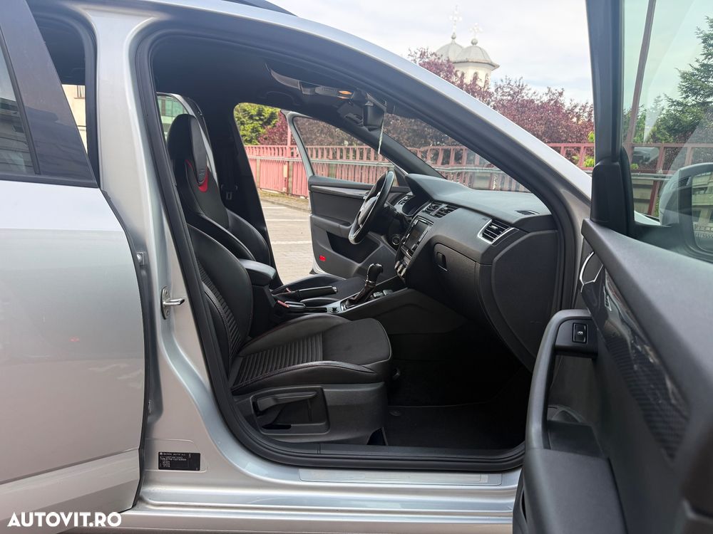 Skoda Octavia 2.0 TDI DSG RS - 13