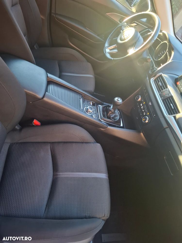 Mazda 3 - 6