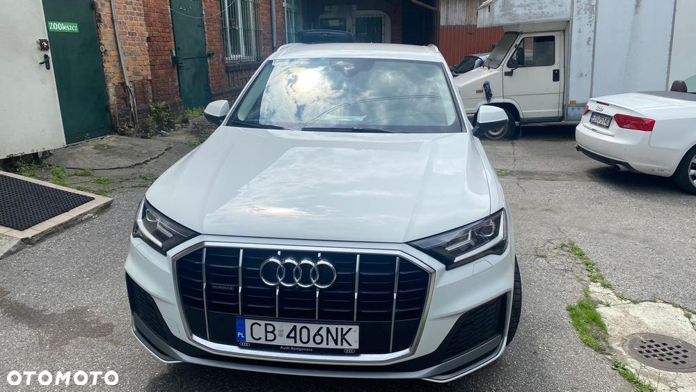 Audi Q7 - 1