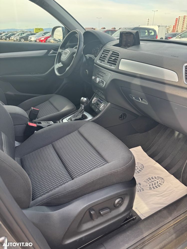 Audi Q3 1.4 TFSI Stronic Design - 6