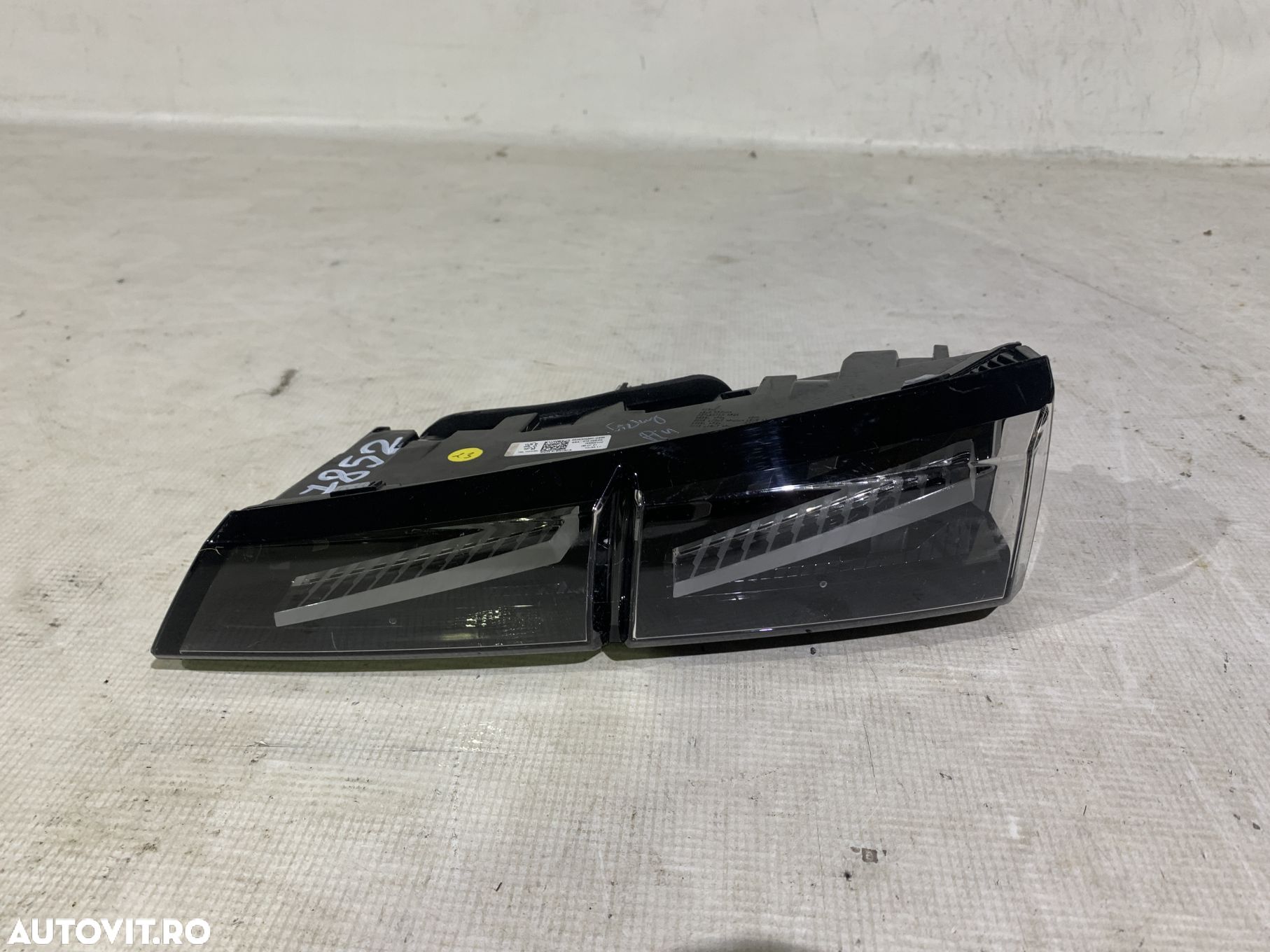Stop dreapta spate pe hayon, Peugeot 308 GT, 2021, 2022, 2023, 2024, cod origine OE 9835300380. - 1