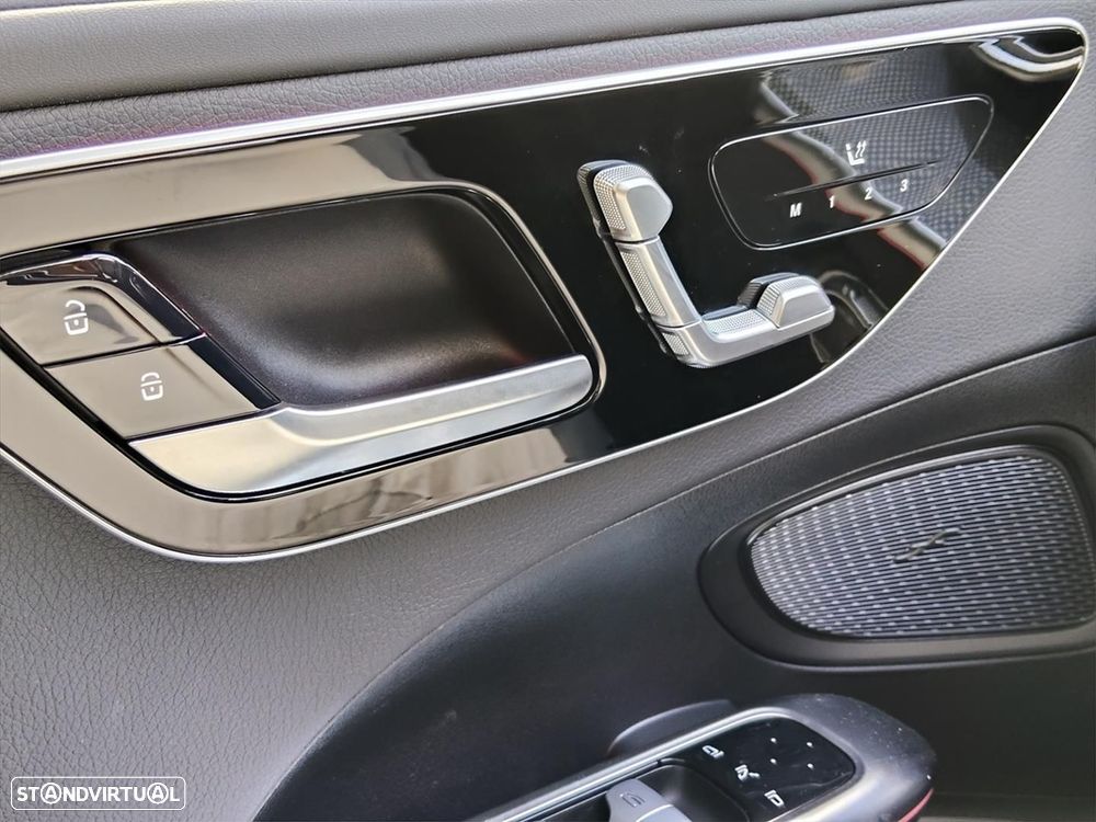 Mercedes-Benz C 300 e AMG Line - 10