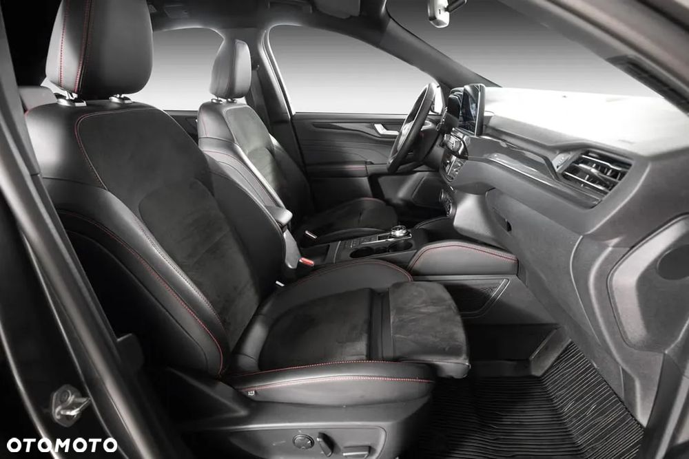 Ford Kuga 2.5P PHEV FWD ST-Line - 11