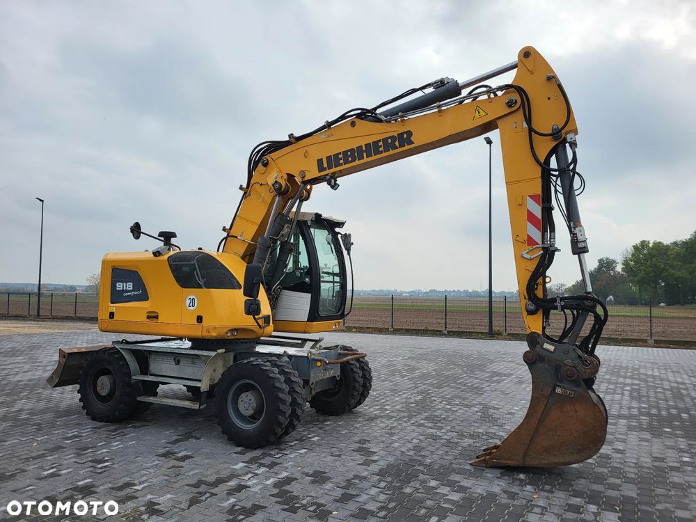 Liebherr A918 Compact / z Niemiec / Stan idealny / - 8