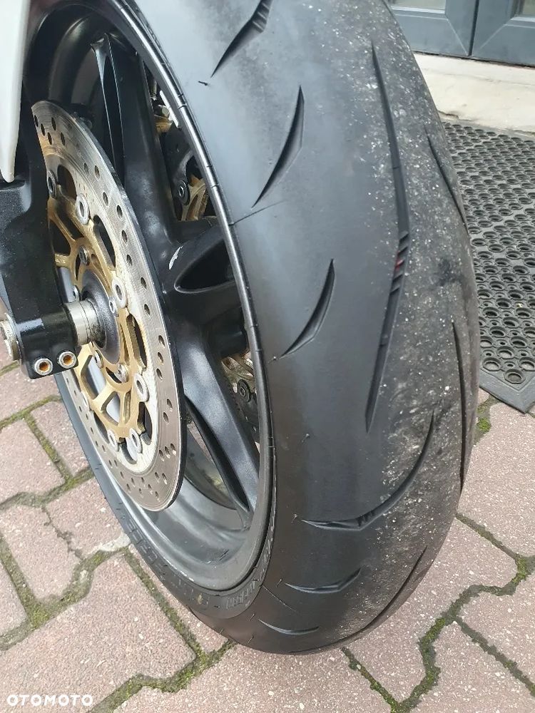 Triumph Speed Triple - 30