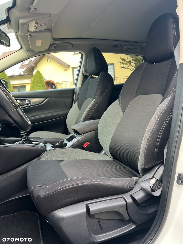 Nissan Qashqai 1.6 DIG-T TEKNA+ - 23