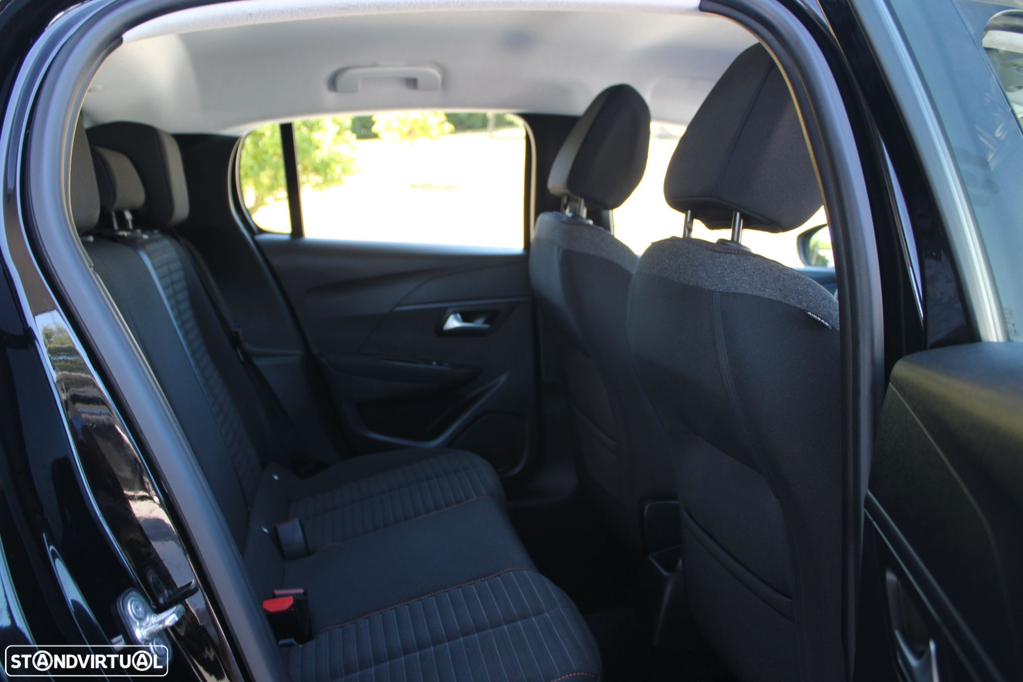 Peugeot 208 1.2 PureTech Active Pack - 24