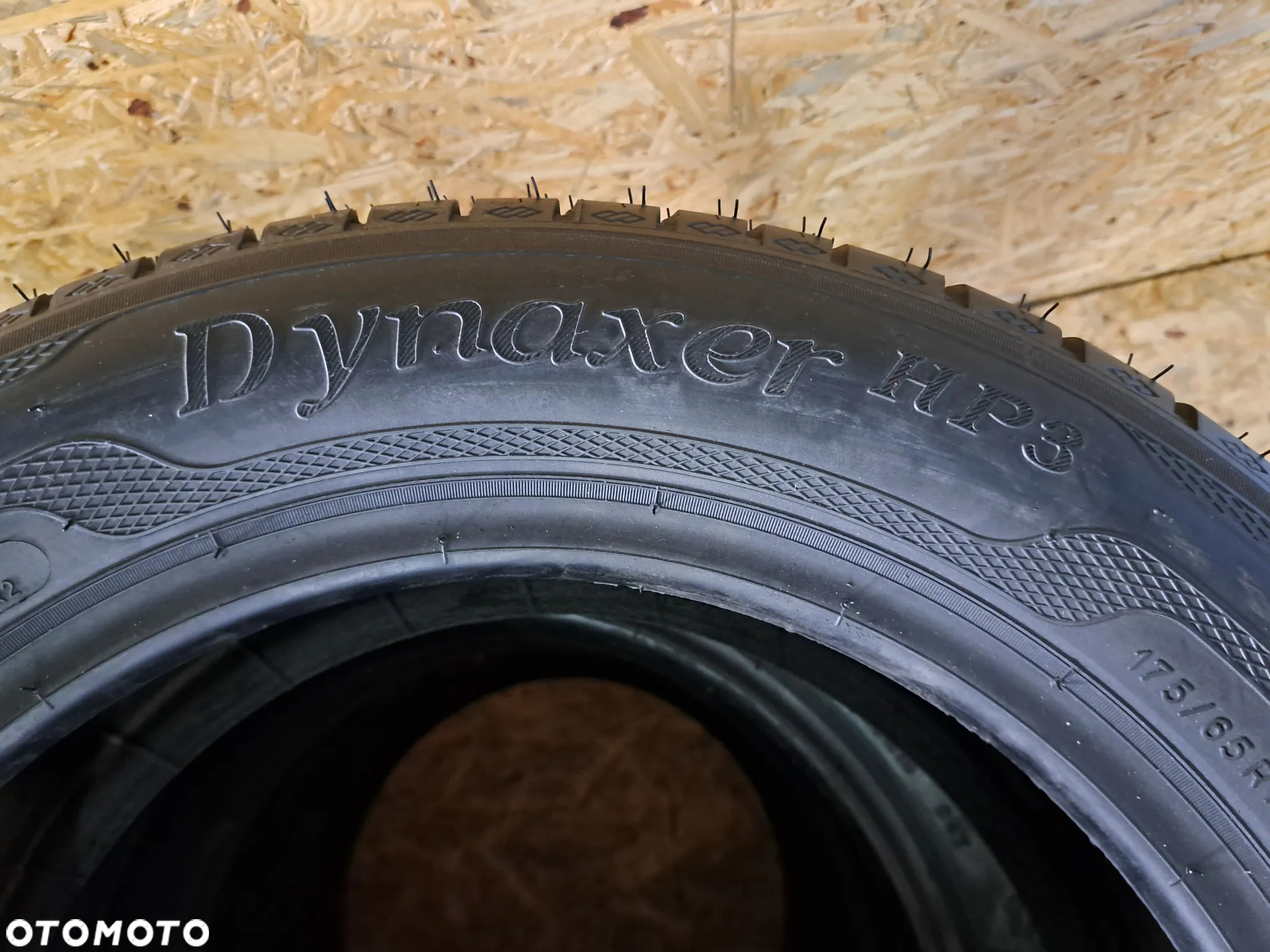 Kleber Dynaxer HP3 175/65 R15 84T - 3