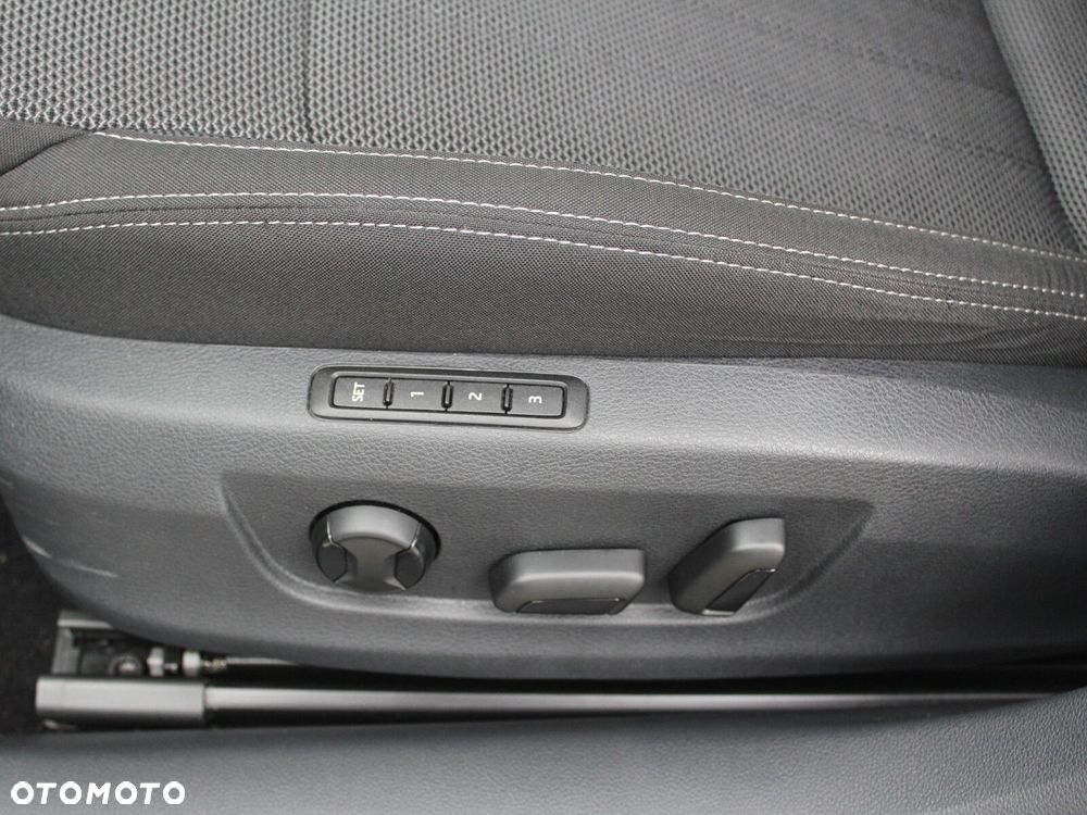 Skoda Superb 2.0 TSI Style DSG - 34