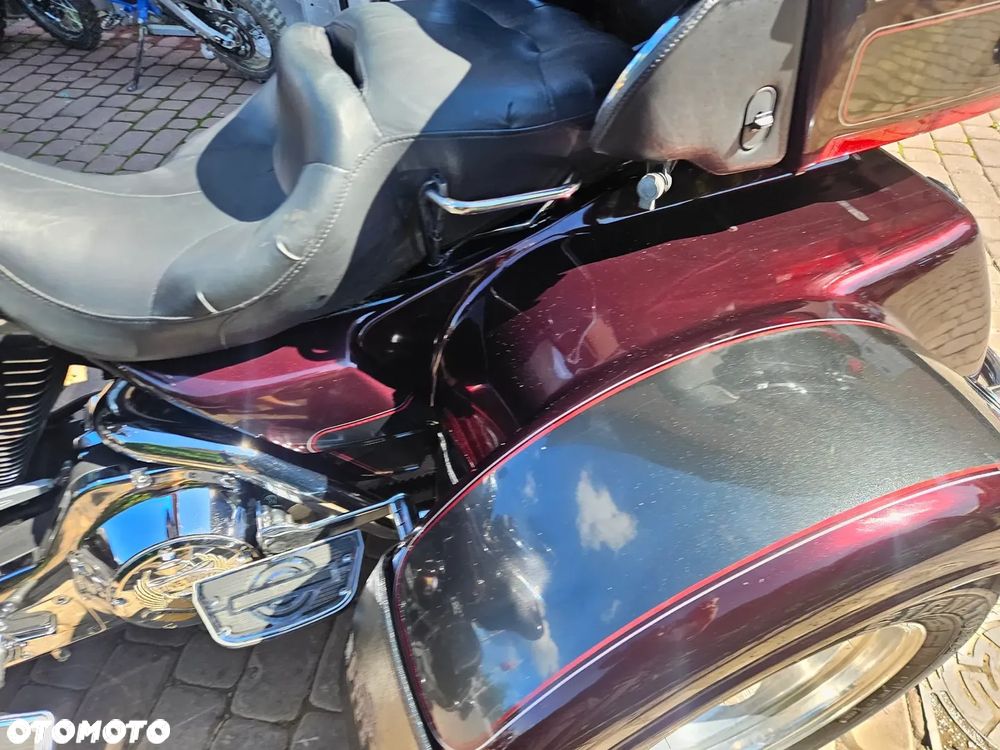 Harley-Davidson FLH Electra Glide - 17