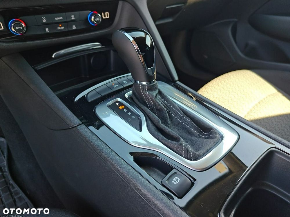 Opel Insignia - 10