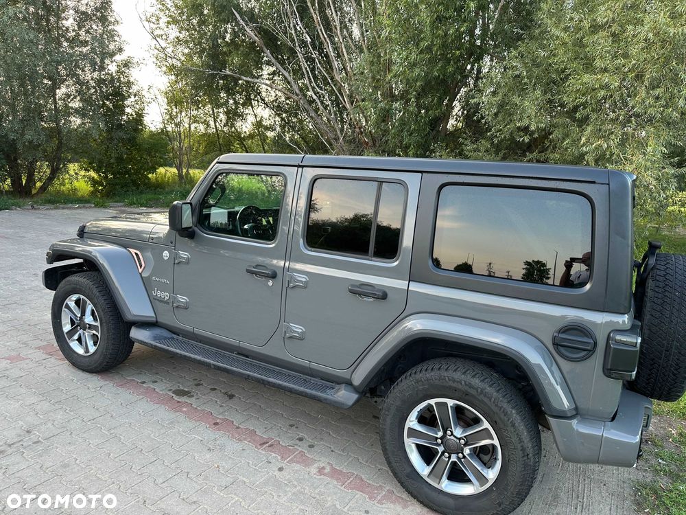 Jeep Wrangler - 2