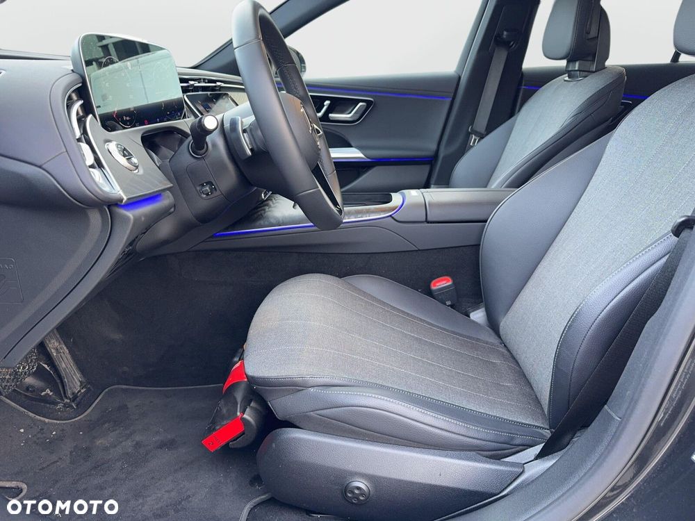 Mercedes-Benz Klasa E - 17