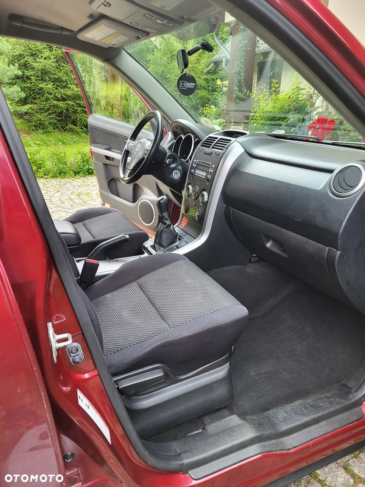 Suzuki Grand Vitara 2.7 V6 - 8