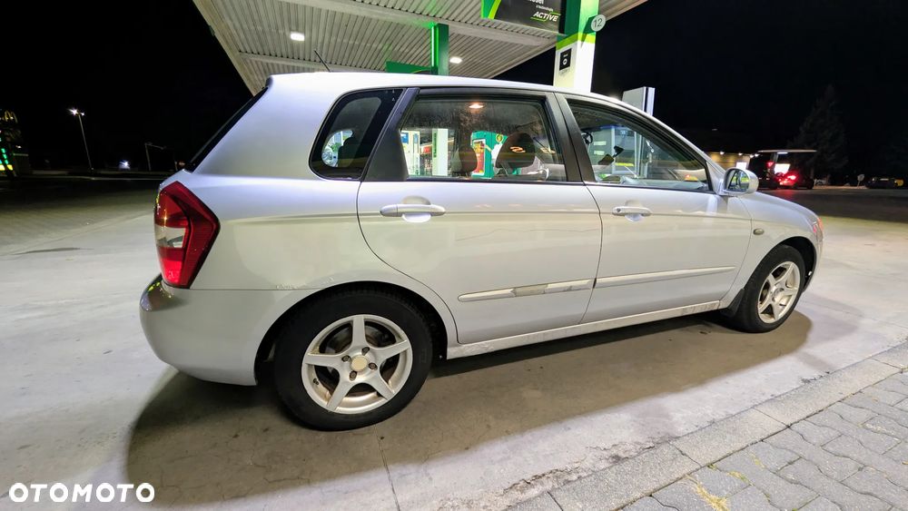 Kia Cerato 2006 photo 5