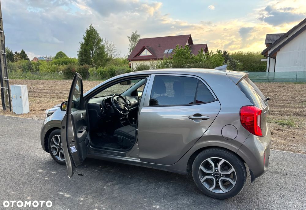 Kia Picanto 1.2 L - 6