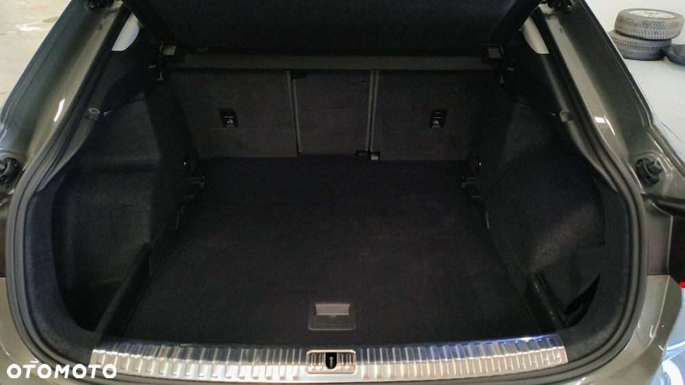 Audi Q3 Sportback - 13