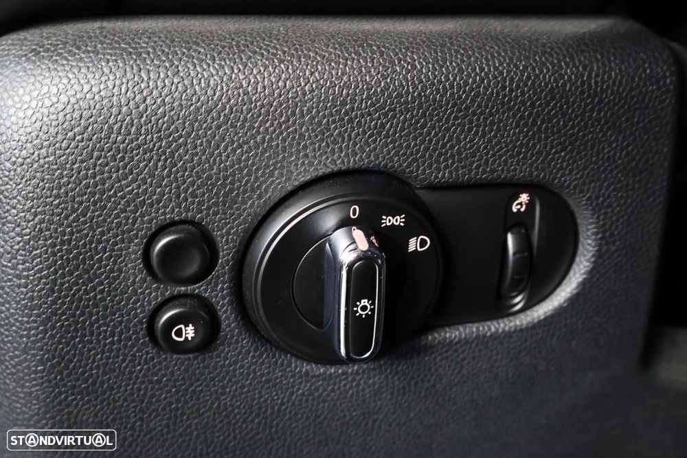 MINI 5 Portas One D - 28