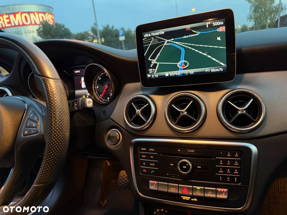 Mercedes-Benz CLA 200 d 7G-DCT UrbanStyle Edition - 28