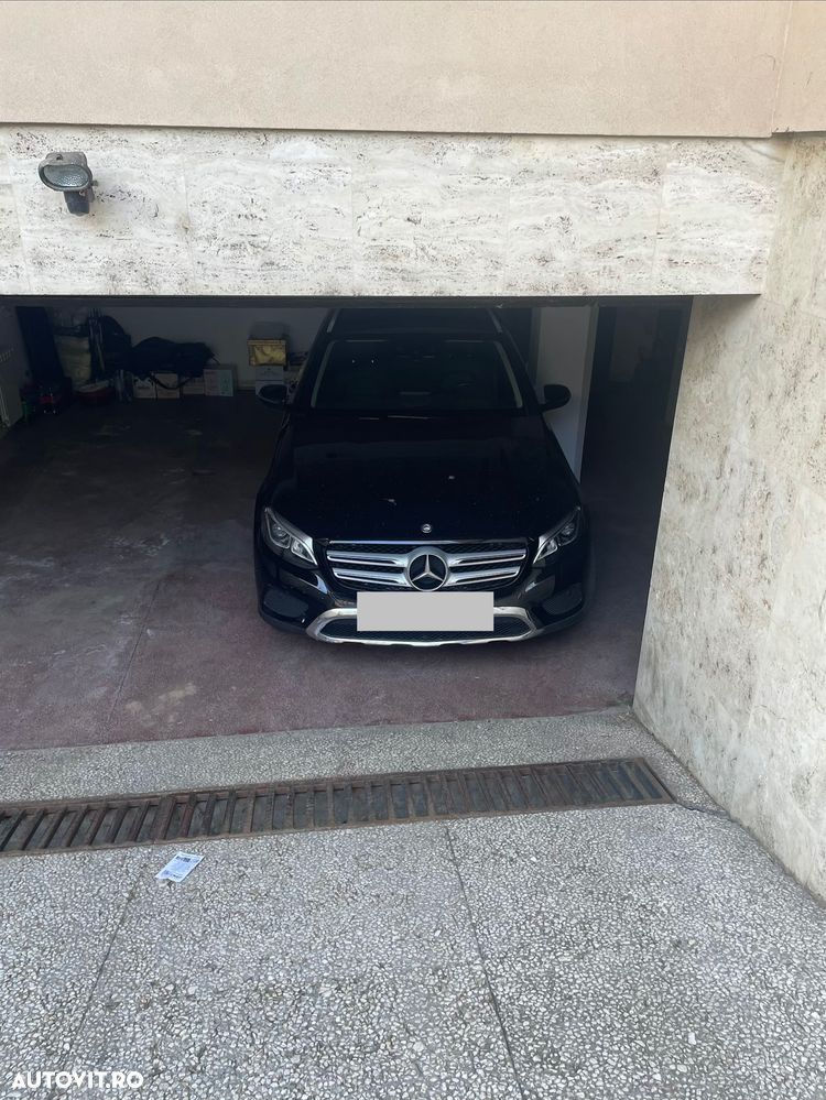 Mercedes-Benz GLC - 12