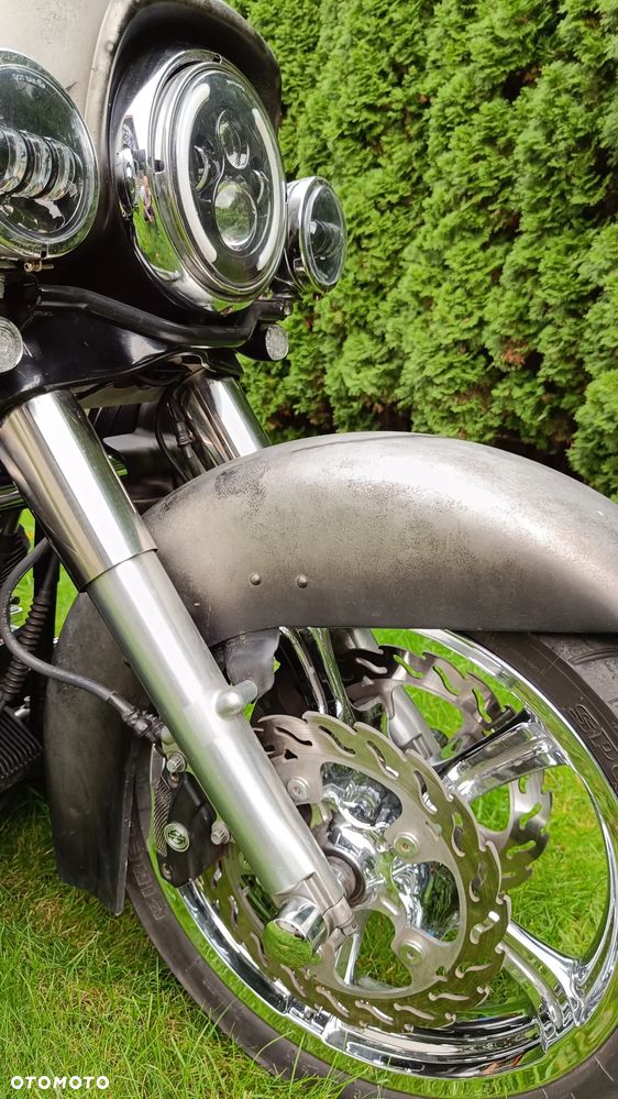 Harley-Davidson FLHTCU Ultra - 28