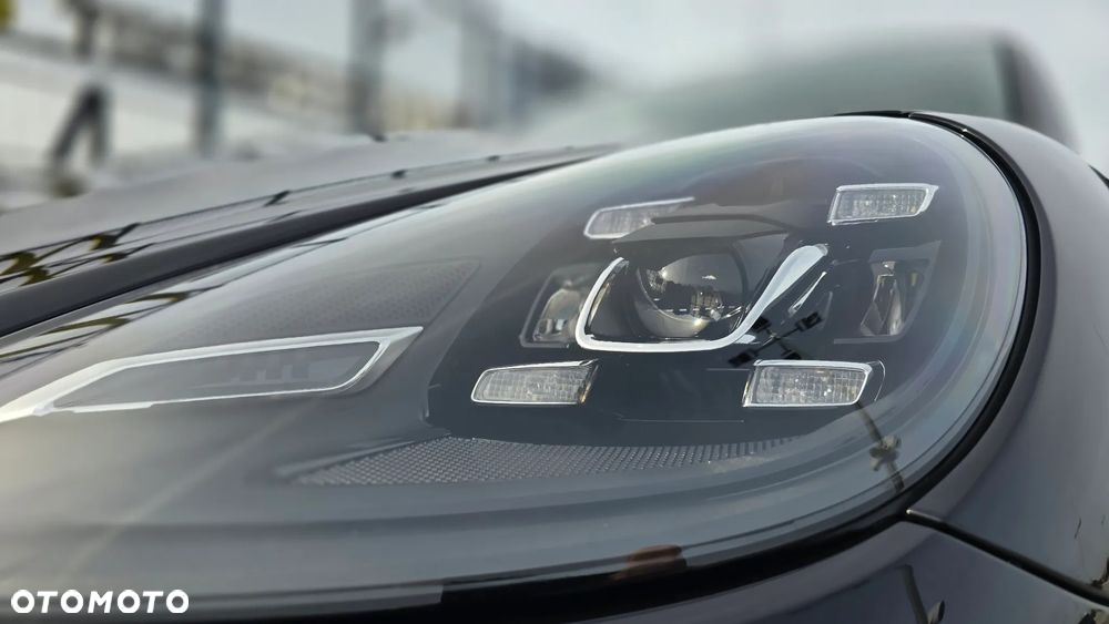 Porsche Cayenne Turbo - 23