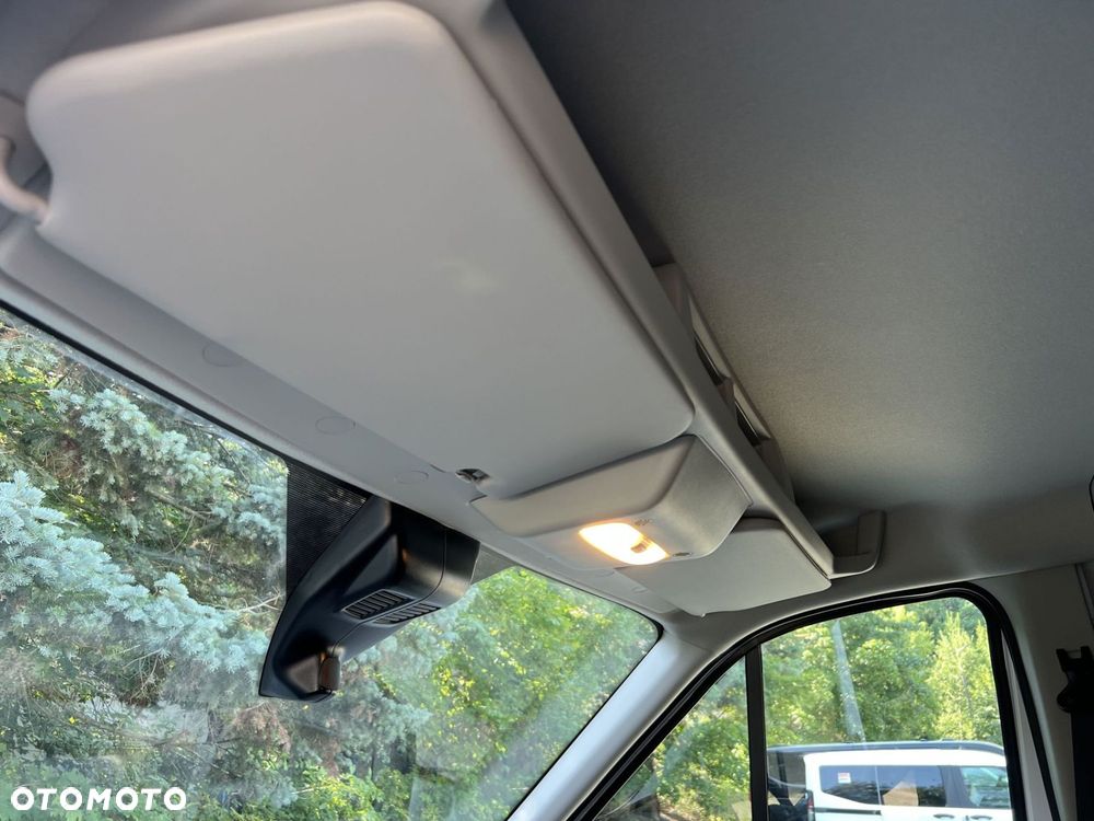 Ford Transit - 33