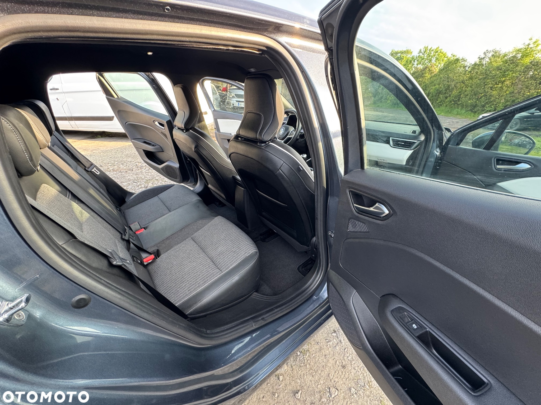 Renault Clio 1.3 TCe Techno - 10