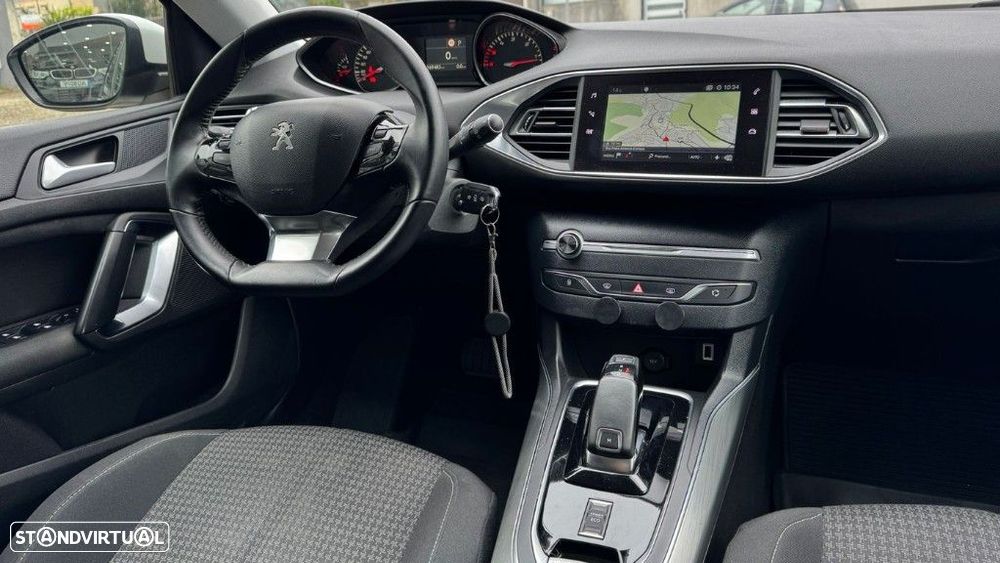 Peugeot 308 1.5 BlueHDi Allure EAT8 - 14