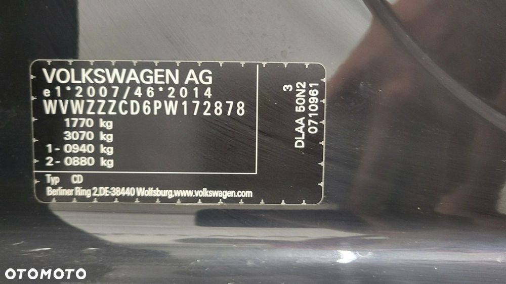 Volkswagen Golf - 27