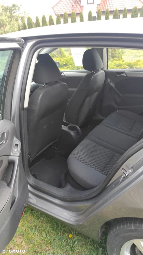 Volkswagen Golf - 11