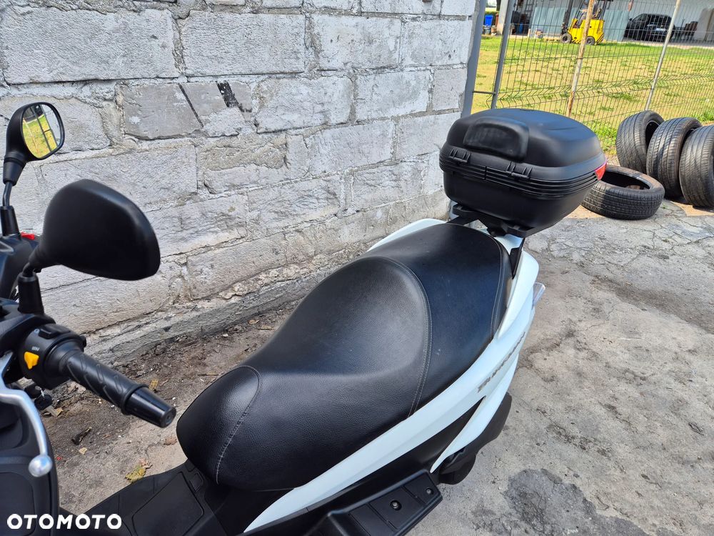 Suzuki Burgman - 8
