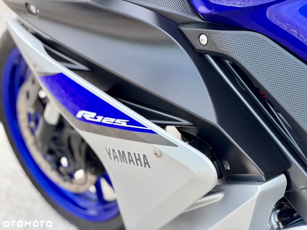 Yamaha YZF - 22