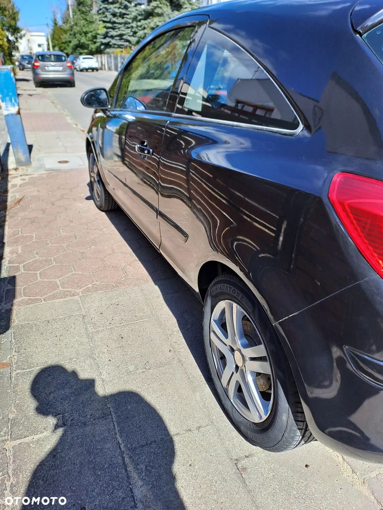 Opel Corsa 1.3 CDTI Essentia - 2