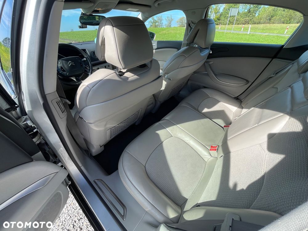 Citroën C5 2.0 HDi Exclusive - 19