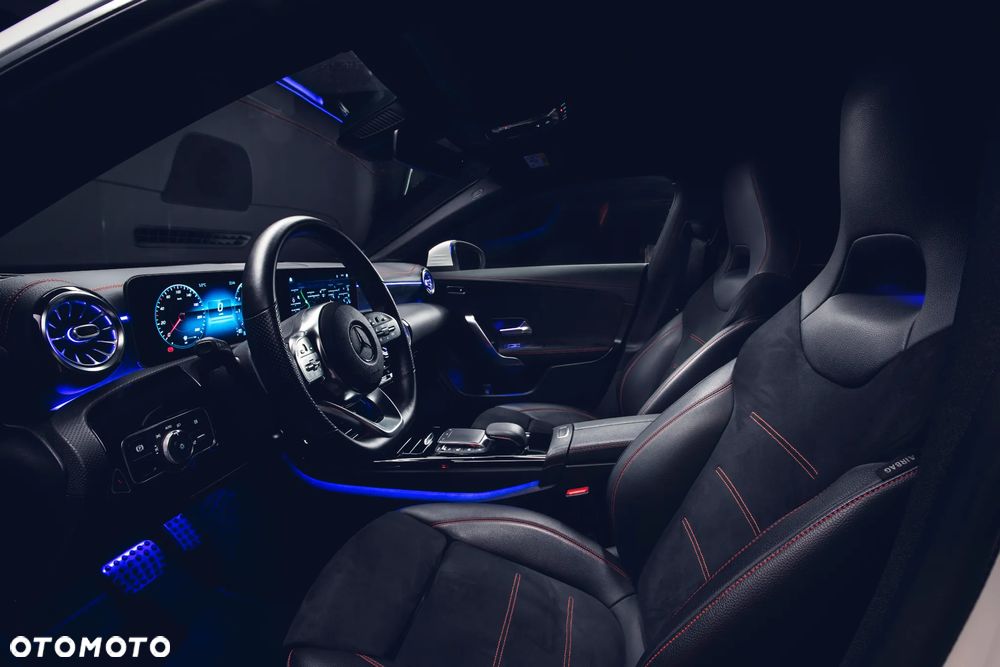 Mercedes-Benz CLA 200 AMG Line 7G-DCT - 21