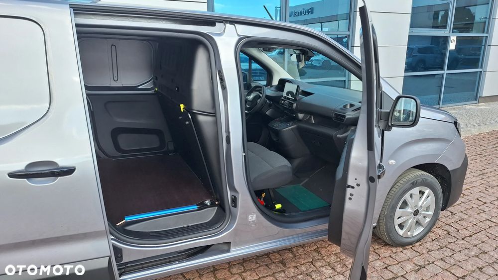 Peugeot Partner Furgon Long 950kg BlueHDi 130 KM S&S EAT8 Bogaty - 22