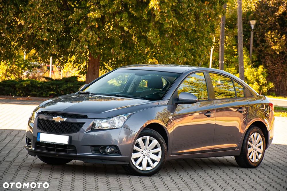 Chevrolet Cruze 1.6 - 9