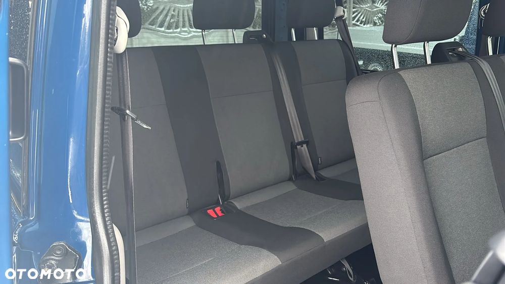 Volkswagen Transporter Kombi L1H1 DSG - 22