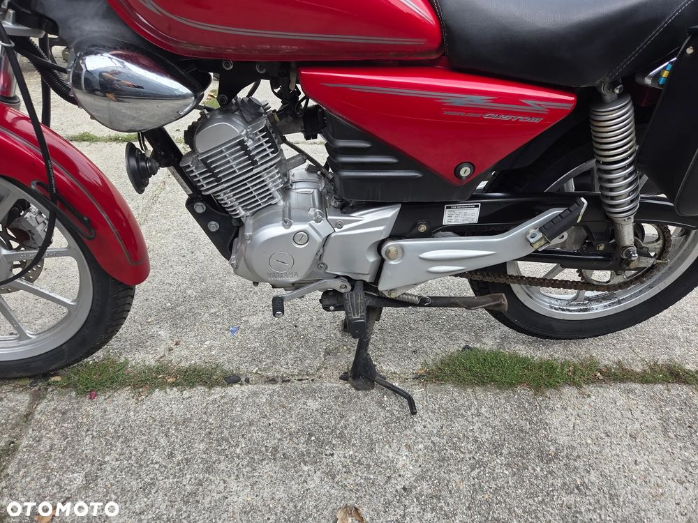 Yamaha YBR - 8