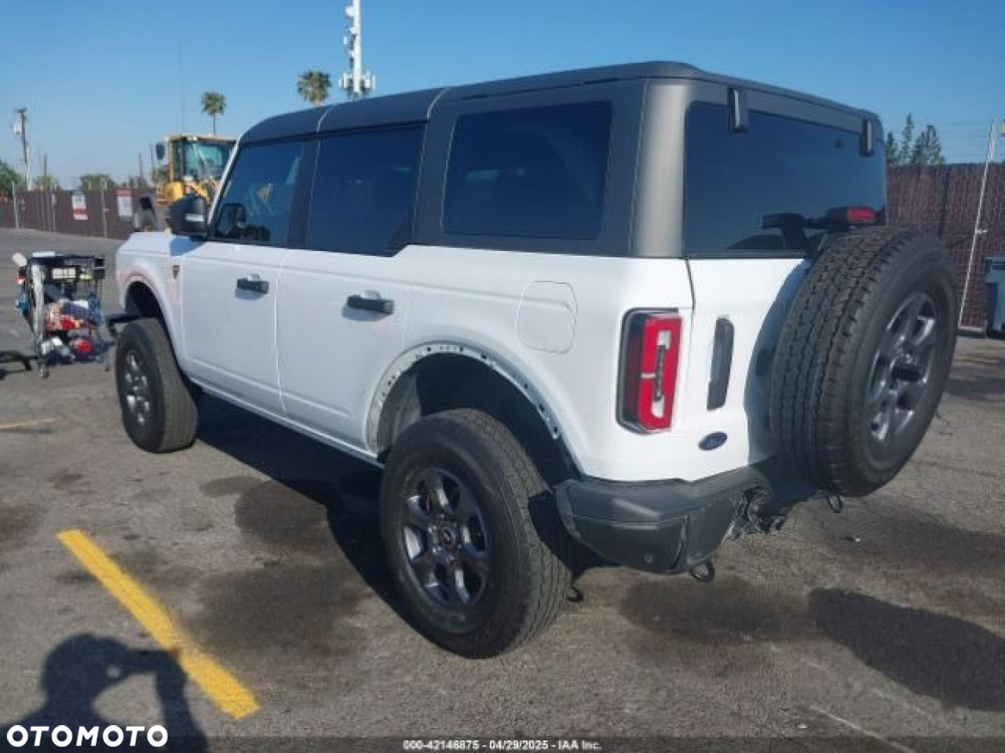 Ford Bronco - 4