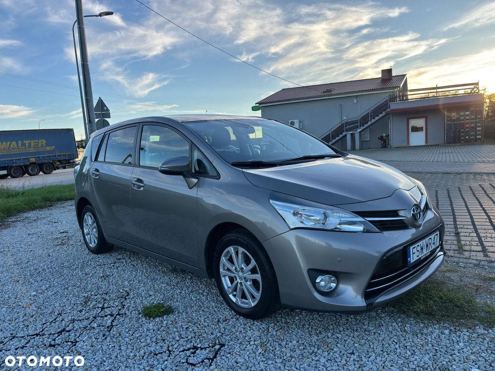 Toyota Verso 1.6 D-4D 5-Sitzer Start/Stop Edition S+ - 16