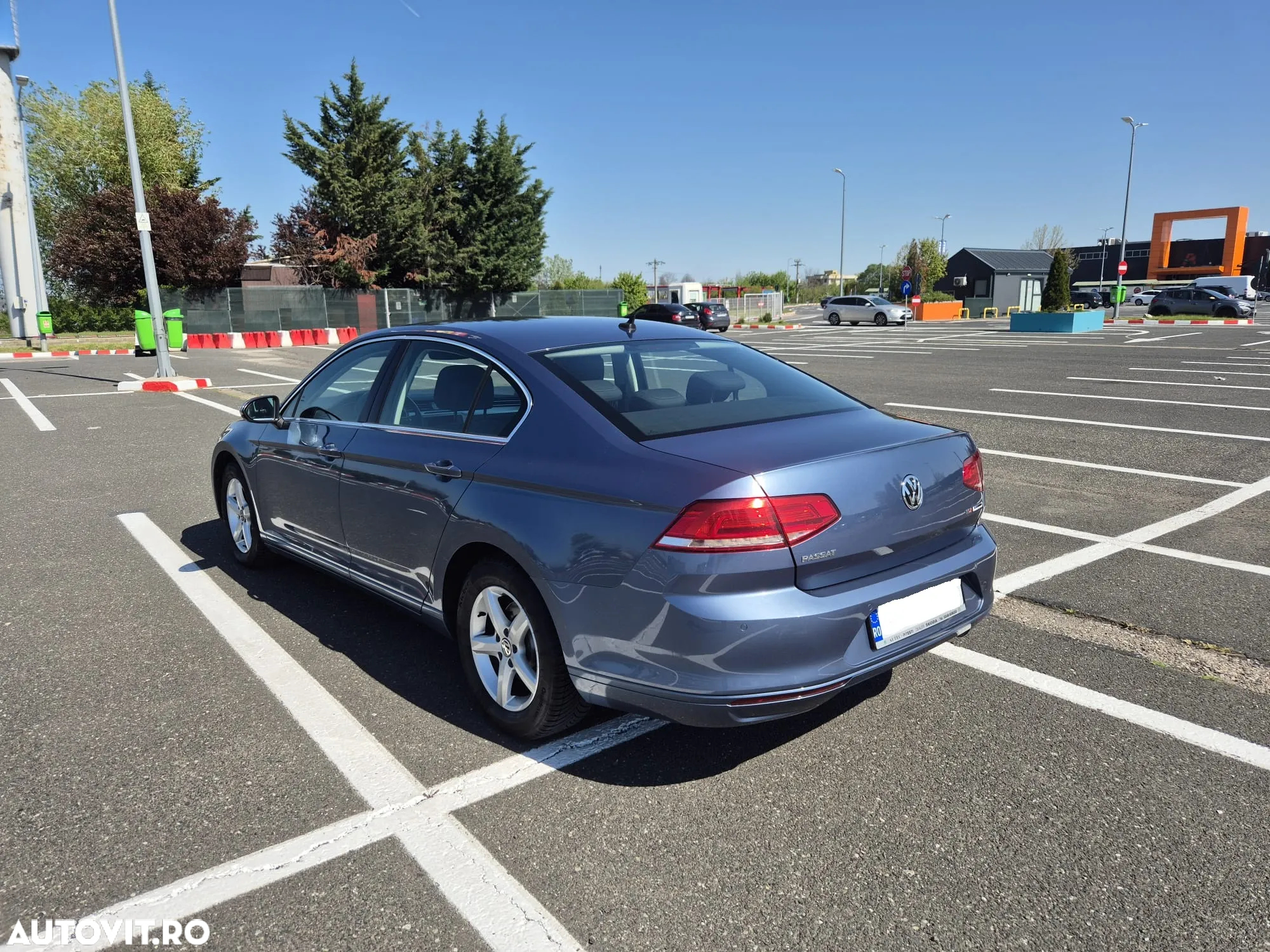 Volkswagen Passat 1.6 TDI (BlueMotion Technology) Comfortline - 3