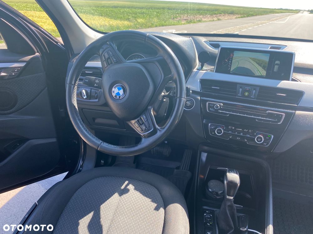 BMW X1 xDrive20d xLine sport - 12
